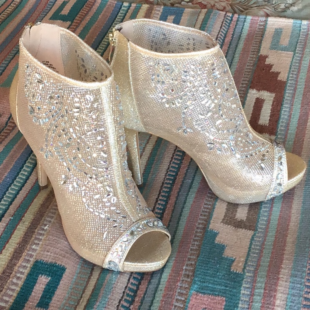 De Blossom Collection Heels - Picture 2 of 7